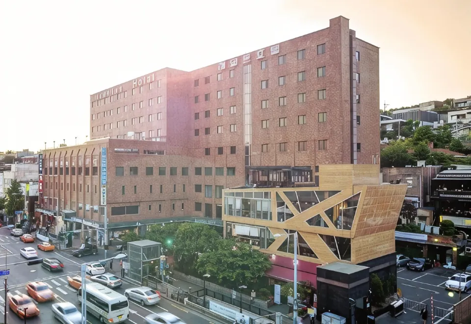 Hamilton Hotel